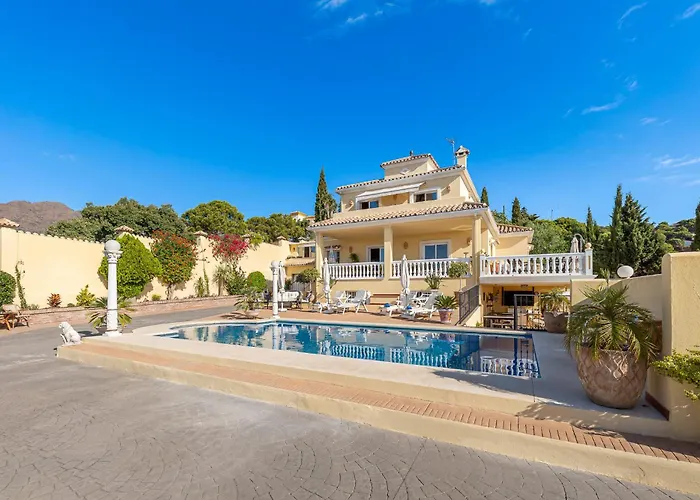 Roca One-bedroom Flat * Estepona