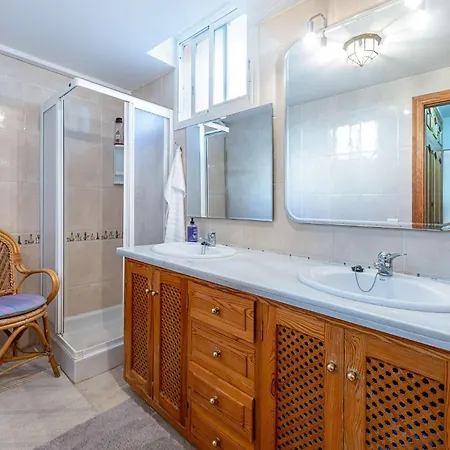 Albergue Roca One-bedroom Flat *