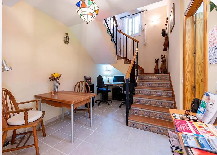 Roca One-bedroom Flat Εστεπόνα