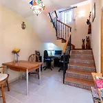 Roca One-bedroom Flat Estepona