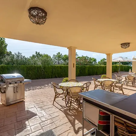Roca One-bedroom Flat * Estepona